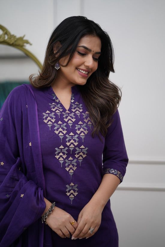 Kurta ALINE kurta set with Cotton Plazzo & Malmal Dupatta with  embroidery work